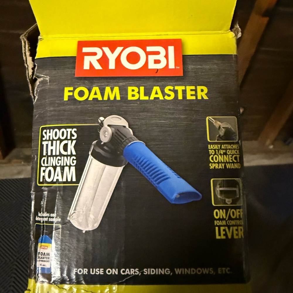 Ryobi Foam Blaster with Blue Handle